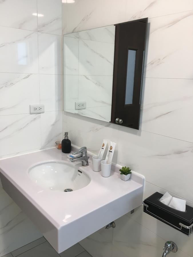 Taichung Hsr Homestay Esterno foto